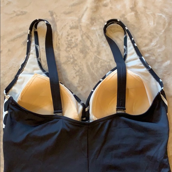 Contour Once Piece Womens Bathing Suit - Picture 5 of 6